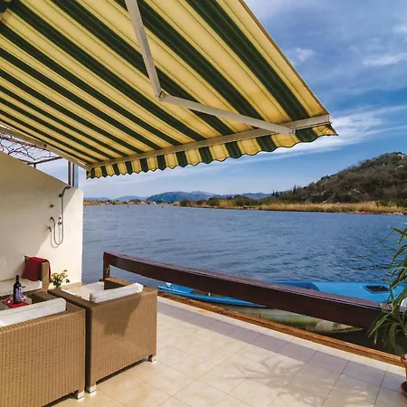 Casa de Férias Two-bedroom In