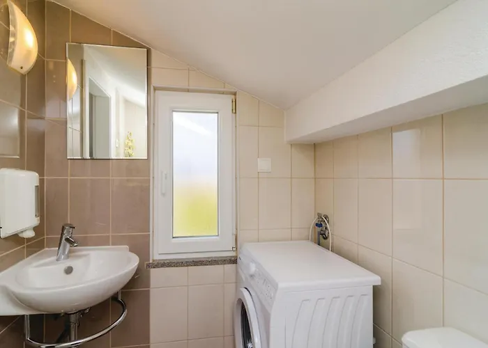 Semesterbostad Two-bedroom In Opuzen (Dubrovnik-Neretva)
