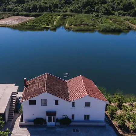 펜션 Two-bedroom In