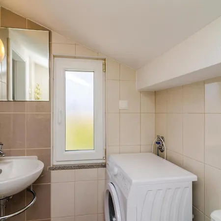 別荘 Two-bedroom In Opuzen