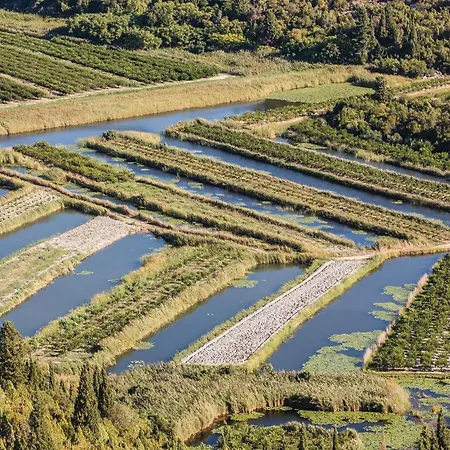 Two-bedroom In Opuzen (Dubrovnik-Neretva)